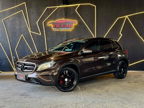 MERCEDES-BENZ GLA 200 1.6 CGI ADVANCE 16V TURBO FLEX 4P AUTOMÁTICO